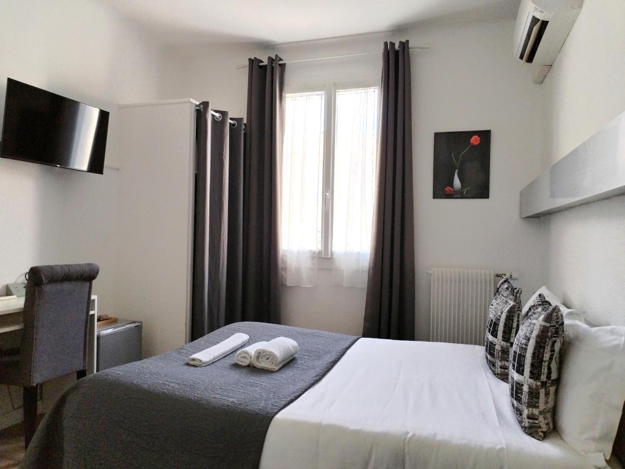Hotel La Bastide D'Entraigues Eksteriør billede