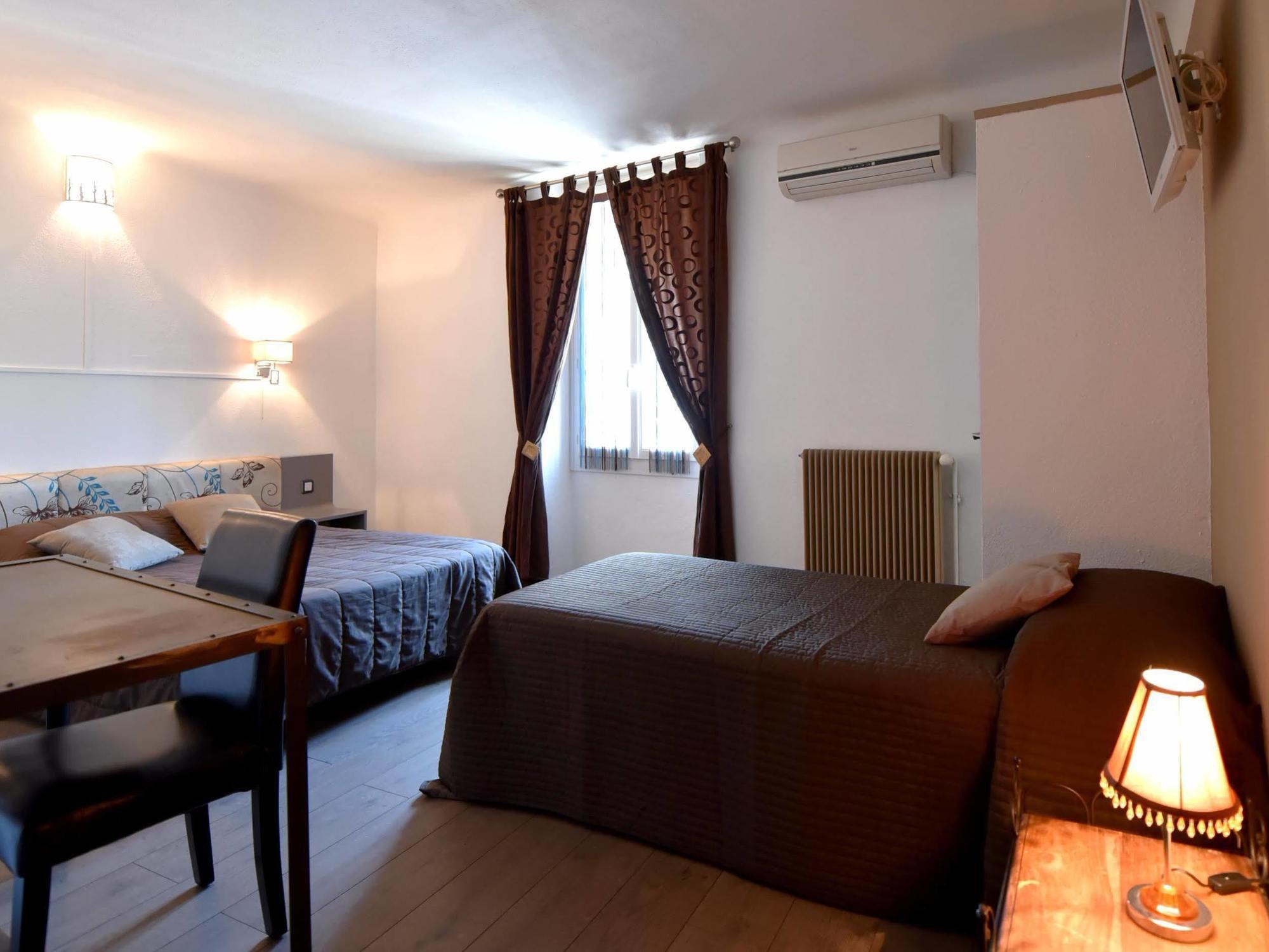 Hotel La Bastide D'Entraigues Eksteriør billede